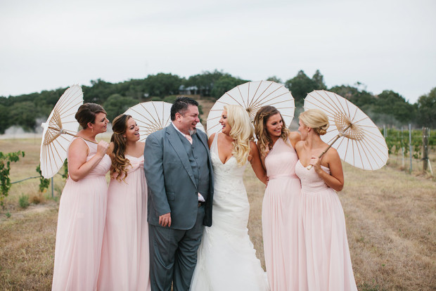 bridesmaids-with-umbrellas-620x414